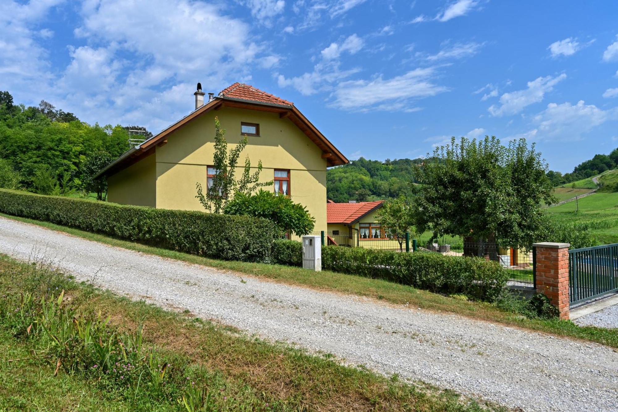 Ruralna Kuca 'Villa Zagorka' Za Odmor Sa Bazenom I Bocalistem Donja Pacetina Dış mekan fotoğraf