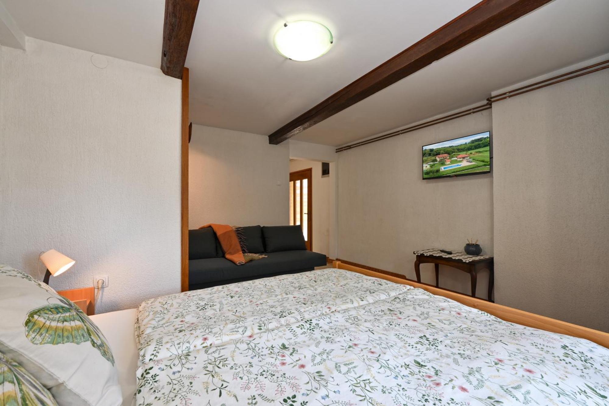 Ruralna Kuca 'Villa Zagorka' Za Odmor Sa Bazenom I Bocalistem Donja Pacetina Dış mekan fotoğraf